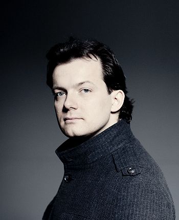Andris Nelsons conducted the BSO in music of Bach, Berg and Shostakovich Thursday night.